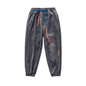 Pantalones informales de Año Nuevo con letras gruesas de felpa en relieve, pantalones bombachos holgados de Hip Hop a la moda para hombre, pantalones Retro cálidos de invierno - Product Image 1