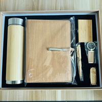 Coffret cadeau d'affaires A5 Carnet en PU Tasse isotherme Porte-cartes Porte-clés Clé USB Stylo Personnalisation LOGO Cadeau d'affaires