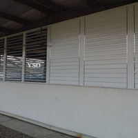 Volets en aluminium électromécaniques à ouverture horizontale pour fenêtres extérieures modernes - Certifiés ISO9001