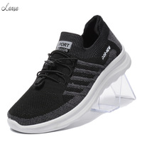 Chaussures de sport pour hommes et étudiants, vente en gros directe d'usine 2026, baskets d'été à motif rayé en maille pour la course à pied