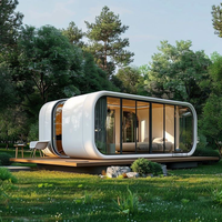 Maison capsule préfabriquée avec intérieur de luxe pour complexe de glamping
