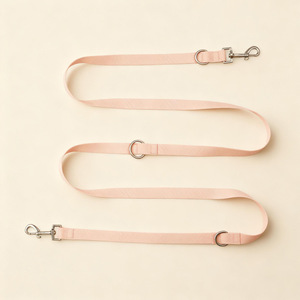 Laisse pour chien à double tête en PVC, couleur unie, durable, résistante à l'usure, corde de traction pour animaux de compagnie - Product Image 1