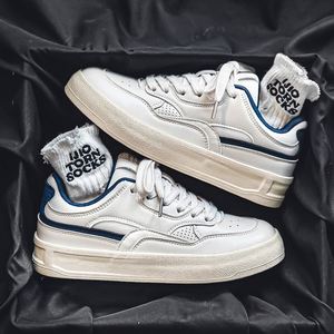 Chaussures de couple grandes tailles 35-46, nouveau style, baskets blanches, chaussures de sport décontractées, chaussures de skate, chaussures tendance et polyvalentes pour hommes, chaussures Bread - Product Image 2