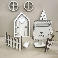 Ensemble de décorations pour maison de poupée miniature de style européen, avec chariot mignon, clôture, porte en bois et petite scène décorative avec petites chaussures hollandaises