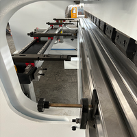 WE67K-220/3200 sepenuhnya otomatis disinkronkan CNC tekan rem mesin Bending OK untuk lembar logam & baja 3200mm meja kerja