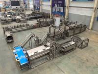 Mini, medium en grote capaciteit productielijn voor aardappelchips, commerciële automatische machine voor het maken van chips