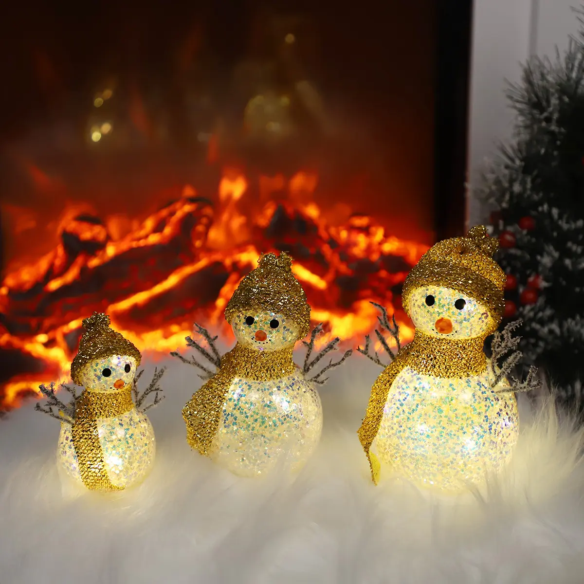 Wholesale 2023 New Design Glass Led Lighted Christmas Family Ornament Snowman Personalised Gifts