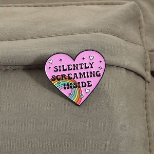 Alfileres de esmalte interior que gritan silenciosamente, broches en forma de corazón, mochila, insignia de solapa, regalo de joyería para amigos - Product Image 3
