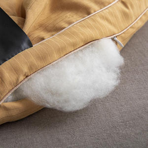 Ensembles de <span class=keywords><strong>couette</strong></span> en satin de coton coloré en gros housse de <span class=keywords><strong>couette</strong></span> en <span class=keywords><strong>plumes</strong></span> rembourrées de soie technologie de fabrication matelassée - Product Image 6