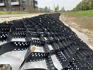 TW Grille de <span class=keywords><strong>gravier</strong></span> en nid d'abeille HDPE <span class=keywords><strong>Stabilisateur</strong></span> géocellule pour le renforcement des routes Béton Herbe Pavé Fish Farm Étang Barrage-Anti-Corrosion - Product Image 2