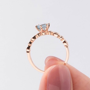 Anillo de Compromiso y Matrimonio con Circonita Cúbica en Forma de Marquise y Aguamarina Redonda, con Engaste de Garra, Chapado en Oro S925, Nuevo - Product Image 4