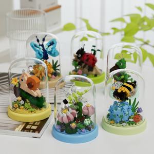 Lámpara de Mesa con Forma de Insecto y Flores, de Micro-piezas para Armar, Decoración Infantil para Escritorio, Juguete Educativo de Bloques de Construcción - Product Image 1