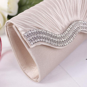 Vente directe d'usine, sacs à main élégants et stylés pour femmes, sacs à main carrés simples en polyester avec chaîne, pochettes de soirée pour femmes - Product Image 6