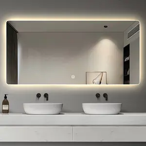 مرآة حمام حائطية ذكية بإضاءة مستطيلة مع إمكانية ضبط درجة الضوء بشكل غير متناهٍ مع مرآة مضيئة بتقنية ليد وساعة رقمية