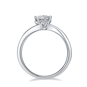 Anillo <span class=keywords><strong>de</strong></span> compromiso <span class=keywords><strong>de</strong></span> moissanita, <span class=keywords><strong>solitario</strong></span> redondo <span class=keywords><strong>de</strong></span> 0,5 quilates, Plata <span class=keywords><strong>de</strong></span> ley con clavijas - Product Image 3