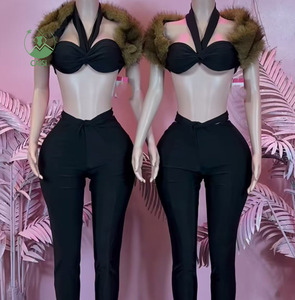 Completo Sexy Due Pezzi da Donna con Top a Collo Scoperto con Inserti in Pelliccia e Leggings a Vita Alta Coordinati - Product Image 1