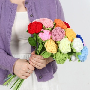 ช่อดอกกุหลาบถักมือจากเส้นด้ายสำเร็จรูป <span class=keywords><strong>ของ</strong></span>ขวัญสำหรับเทศกาลฉีซีและวันวาเลนไทน์ในจีน - Product Image 1