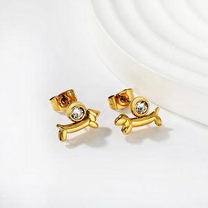 Pendientes de Perro Salchicha Chapados en Oro de 18k con Forma de Animal y Cristales Engastados, Joyería de Regalo, Diseño Sencillo y Moderno - Product Image 2