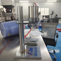 Machine de démontage de valve d'aérosol semi-automatique pneumatique avec commande PLC pour bouteilles et applications chimiques