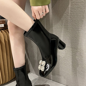 Mesdames Talons épais à bout carré Logo personnalisé 2023 Automne Femmes Mode Bottes en cuir verni Bottes imperméables - Product Image 4