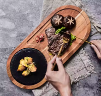 Vente en gros, plateau de service ovale de luxe en acacia, vaisselle de restaurant moderne, assiette en acacia et ardoise pour steak, vaisselle à la mode