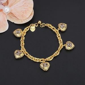 Pulsera Unisex de Dos Tonos con Cadena y Eslabones en Forma de Corazón, Chapada en Oro de 24K, Marca JXX Trendy - Product Image 4