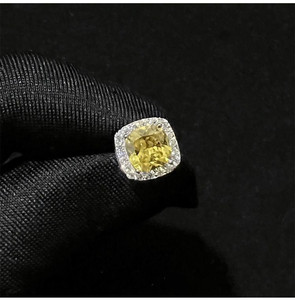 Orecchini a bottone con zirconi quadrati color argento per donna, gioielli eleganti e scintillanti, da indossare ogni giorno - Product Image 5