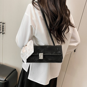 2026新款春季法式手提包带围巾女式PU皮革单肩包时尚小方包 - Product Image 4