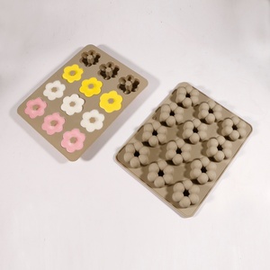 Molde de Silicona TangChu con Forma de Donut Floral para Pasteles, Postres de Gelatina y Diseños Creativos de Repostería - Product Image 5