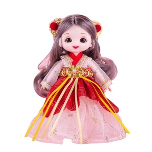 Bambola Gotica in Stile Palazzo Antico da 17cm, Principessa Sognante, Regalo per Bambini - Product Image 5