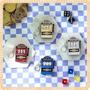 Porte-clés mini-machine à sous avec logo personnalisé, vente en gros, souvenirs de Las Vegas, poignée fonctionnelle, porte-clés de casino, porte-clés porte-bonheur, cadeaux OEM - Product Image 5