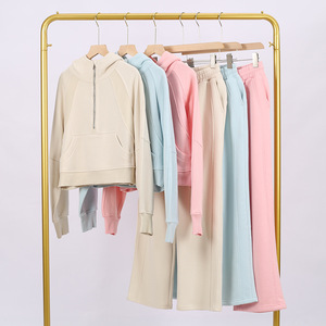 Completo da Yoga Autunnale da <span class=keywords><strong>Donna</strong></span> LEA: <span class=keywords><strong>Felpa</strong></span> <span class=keywords><strong>con</strong></span> <span class=keywords><strong>Cappuccio</strong></span> e Mezza Zip e Pantaloni Sportivi, Stile Casual Corto <span class=keywords><strong>con</strong></span> Fodera in Pile - Product Image 1