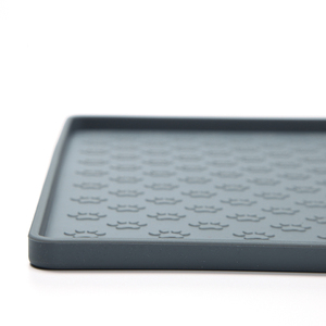 Custom <span class=keywords><strong>Dog</strong></span> Paw Print Silikon Haustier matte, faltbare rutsch feste wasserdichte Fütterung matte für unterwegs - Product Image 3