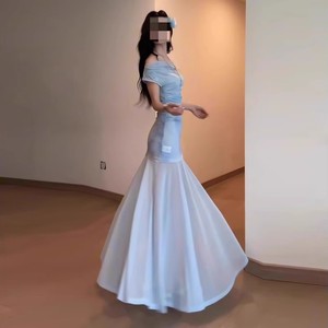 Robe d'été asymétrique en maille bleue pour femme, coupe régulière, style plage, couleur unie, polyester/coton, séchage rapide, longueur midi - Product Image 4