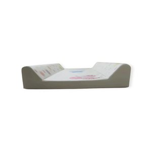 Coussin de soutien moderne pour couches bébé, de grande taille, avec rembourrage en mousse dense, revêtement en PVC résistant aux liquides pour un confort optimal des nouveau-nés - Product Image 4