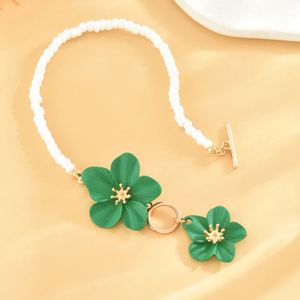 Tobillera de Flores Elegante y Sencilla en Color Blanco, Joyería de Pie con Flor Grande Versátil, Hebilla de Aleación Duradera, Joyería de Moda - Product Image 4