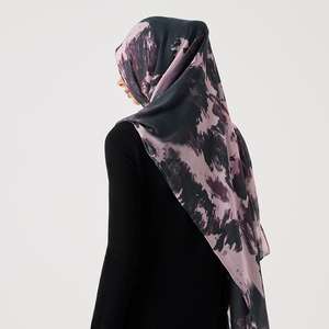 Pañuelo Musulmán con Logotipo Personalizado Más Vendido en 2026, Hijab Modal Estampado para Mujer, Transpirable, Elegante y Modesto, para las 4 Estaciones - Product Image 1