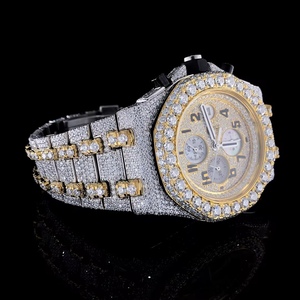 Montre élégante de style antique avec verre en quartz et moissanite, mouvement à quartz précis, bracelet durable en acier inoxydable, boîtier argenté - Product Image 6