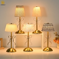 Lampe de table en métal de style nordique moderne en forme d'arc, abat-jour en tissu, rechargeable, batterie Type-C incluse, éclairage d'ambiance LED pour chambre à coucher