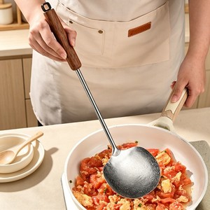 Juego de espátulas de titanio con mango de madera, 4 piezas, utensilios de cocina resistentes al calor, cuchara para sopa y salteados - Product Image 2