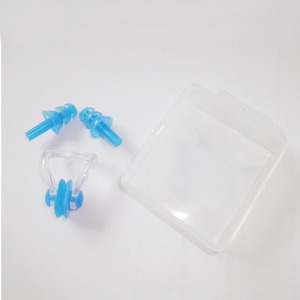 Ensemble de bouchons d'oreilles en silicone et pince-nez pour la natation, accessoire de natation souple et étanche, emballage en boîte - Product Image 5