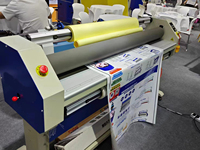 Machine à plastifier le papier semi-automatique à froid LP1600-D3 avec double barre