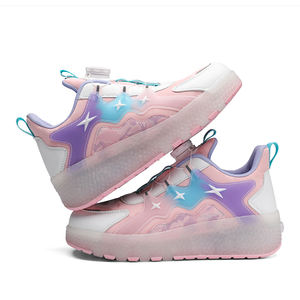 Fabbrica diretta <span class=keywords><strong>In</strong></span> magazzino TPR suola illuminazione <span class=keywords><strong>a</strong></span> LED per bambini <span class=keywords><strong>In</strong></span> linea <span class=keywords><strong>pattini</strong></span> traspirante <span class=keywords><strong>a</strong></span> doppia <span class=keywords><strong>fila</strong></span> <span class=keywords><strong>pattini</strong></span> <span class=keywords><strong>a</strong></span> rullo lampeggiante per gli uomini - Product Image 2