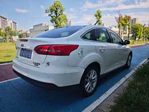 2017 <span class=keywords><strong>Ford</strong></span> <span class=keywords><strong>Focus</strong></span> Sedan automático <span class=keywords><strong>gasolina</strong></span> Turbo motor tela oscura R16 neumáticos aire acondicionado dirección izquierda bajo <span class=keywords><strong>precio</strong></span> coche usado - Product Image 6