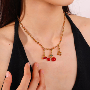 จี้รูปเชอร์รี่ สแตนเลสสตีล ชุบทอง 18k ประดับด้วยเพชรเทียม เครื่องประดับแฟชั่นสำหรับผู้หญิง ของขวัญ อุปกรณ์เสริม - Product Image 4