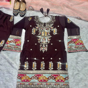 Traje Bollywood de Secado Rápido con Bordado Múltiple de Lentejuelas y Red de Mariposa de Georgette Sintética Pesada y Elegante al Mejor Precio para Mujer, Salwar Kameez para Fiesta - Product Image 6