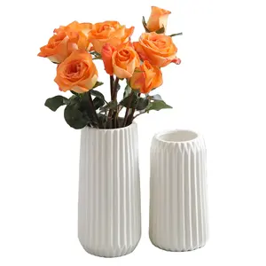 Keramik Blumenvase für Wohnkultur Moderne dekorative Vasen für Mittelstücke Tisch Einzigartiges Geschenk für Wohnzimmer