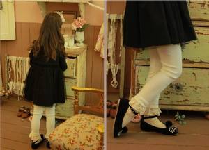 Venta al por Mayor en Línea de Ropa Infantil, Pantalones Bonitos con Volantes de Encaje para Niñas, de un Fabricante Chino - Product Image 3