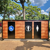 Unité de salle de bain préfabriquée portable moderne de 20 pieds en panneaux sandwich japonais, avec douche, toilettes et ventilateur d'extraction, pour adultes et espaces publics