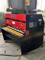 Cisaille à poutre oscillante électrique professionnelle CNC Q11A 4mm 2000mm à économie d'énergie, équipement industriel de découpe de tôles